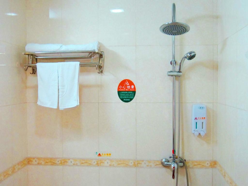 Greentree Inn Shanghai Zhongshan Hutai Hotel Kültér fotó